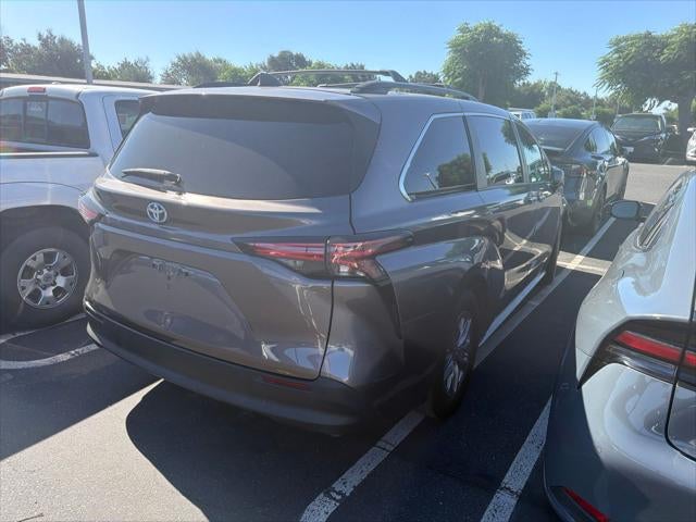 2022 Toyota Sienna XLE 7 Passenger