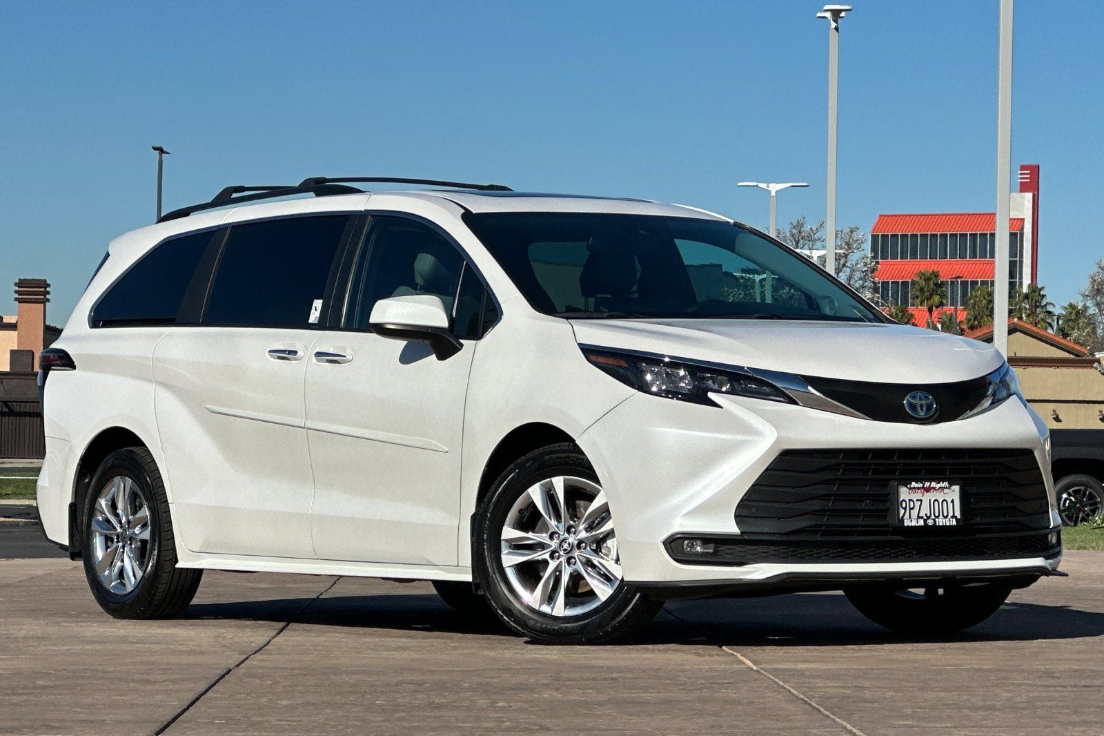 2025 Toyota Sienna XLE 7 Passenger