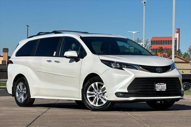 2025 Toyota Sienna XLE 7 Passenger