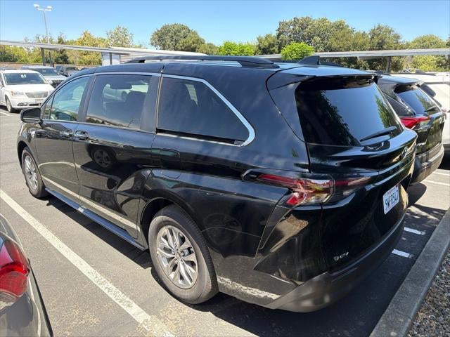 2025 Toyota Sienna XLE 8 Passenger