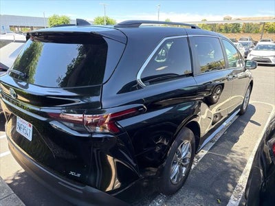2025 Toyota Sienna XLE 8 Passenger