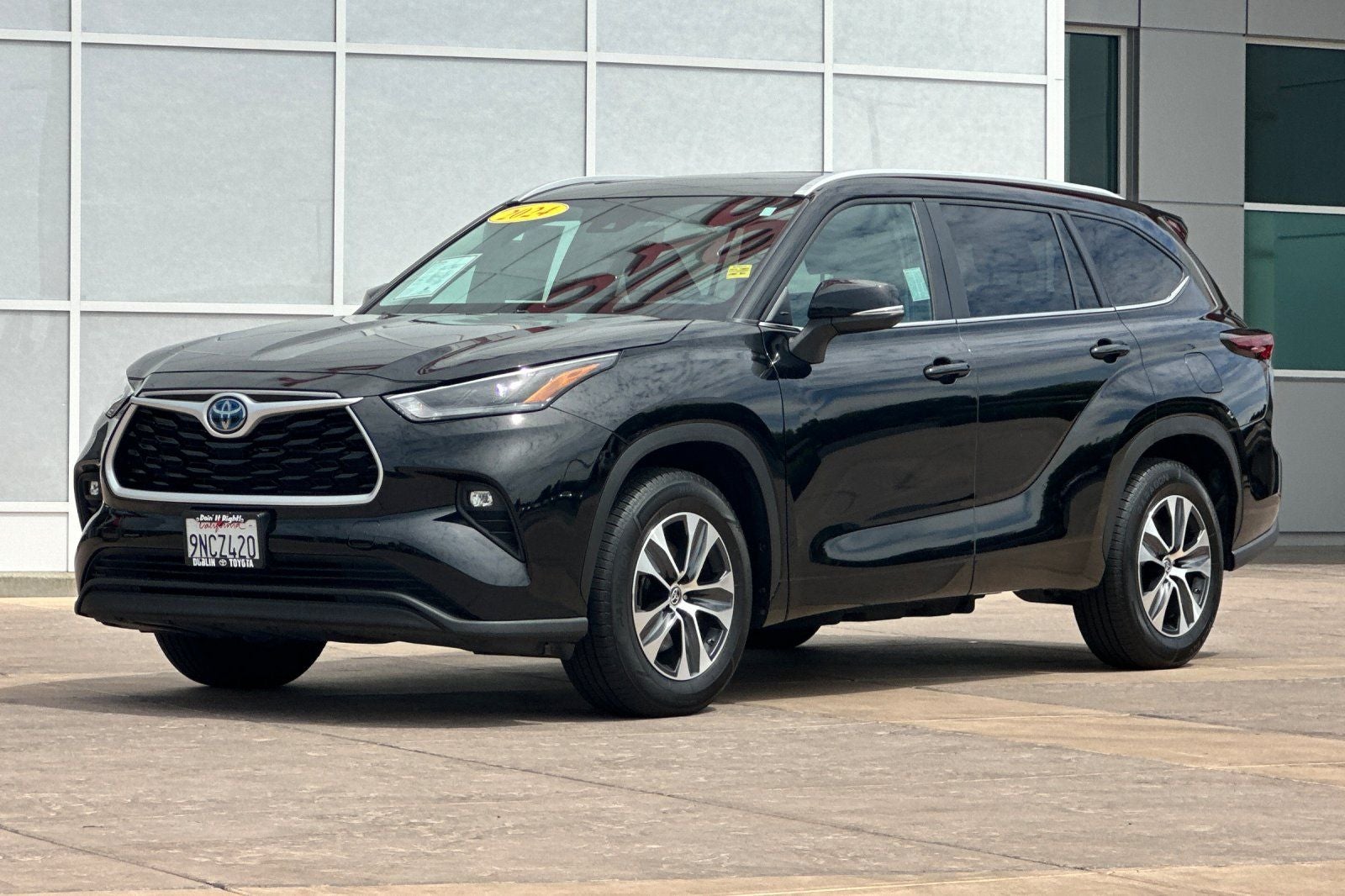 2024 Toyota Highlander Hybrid XLE