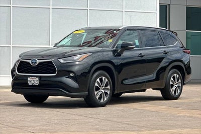 2024 Toyota Highlander Hybrid XLE