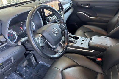 2023 Toyota Highlander Hybrid XLE