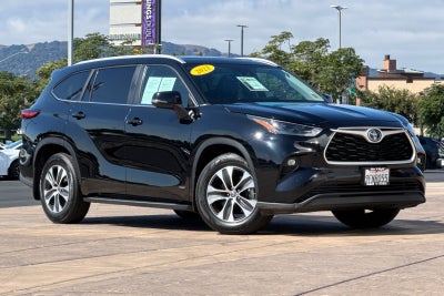 2023 Toyota Highlander Hybrid XLE