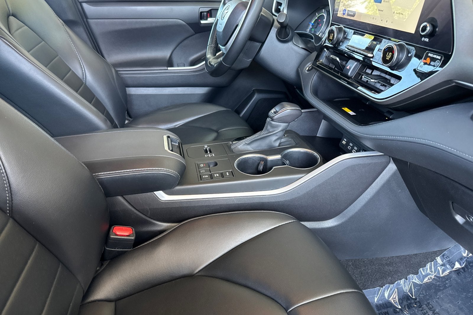 2023 Toyota Highlander Hybrid XLE
