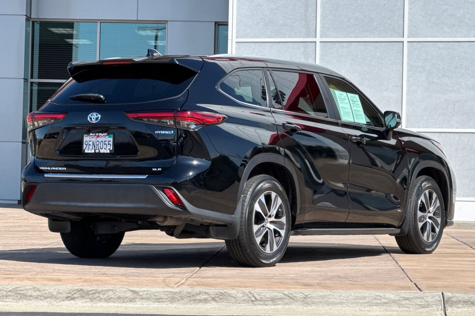 2023 Toyota Highlander Hybrid XLE