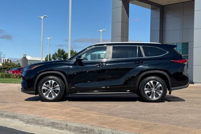 2023 Toyota Highlander Hybrid XLE