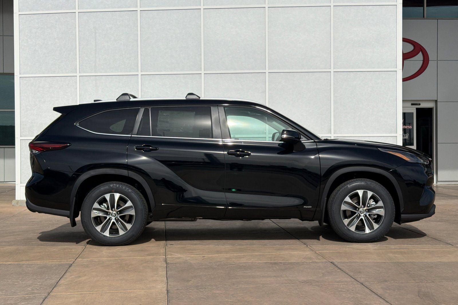 2026 Toyota Highlander Hybrid XLE