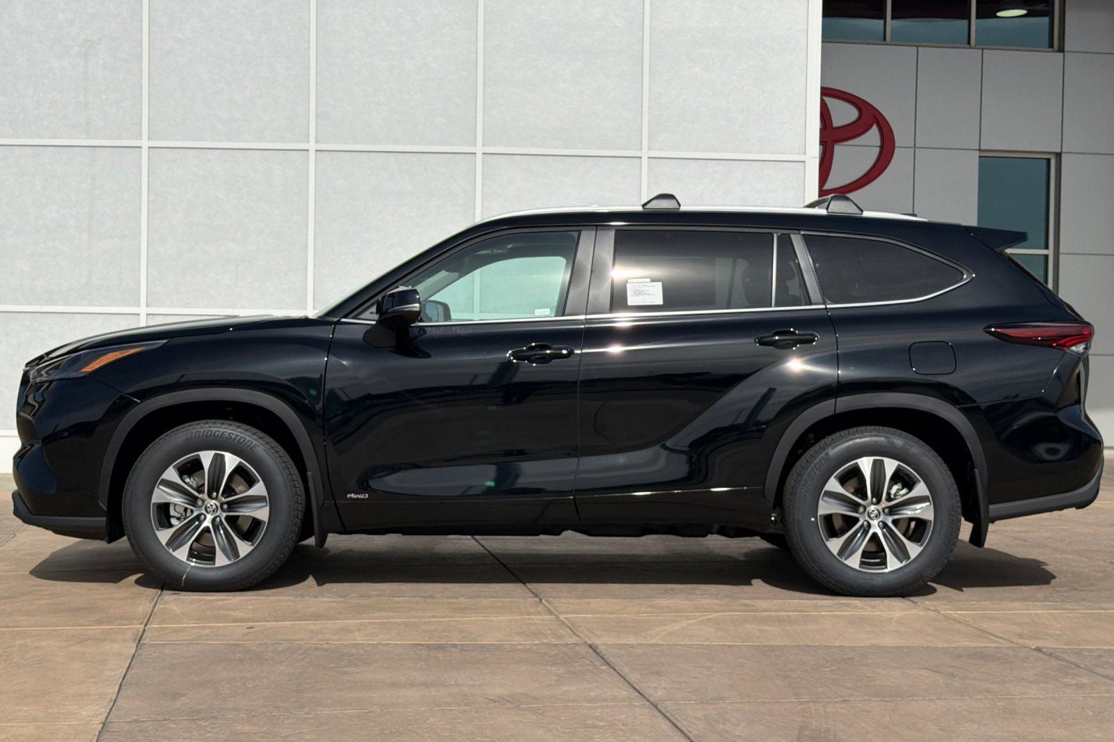 2026 Toyota Highlander Hybrid XLE