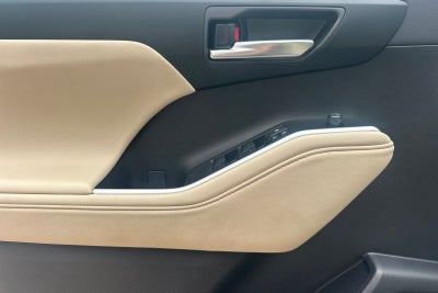 2025 Toyota Highlander Hybrid XLE