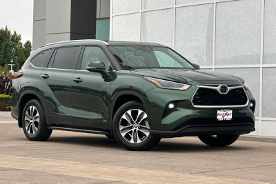 2025 Toyota Highlander Hybrid XLE