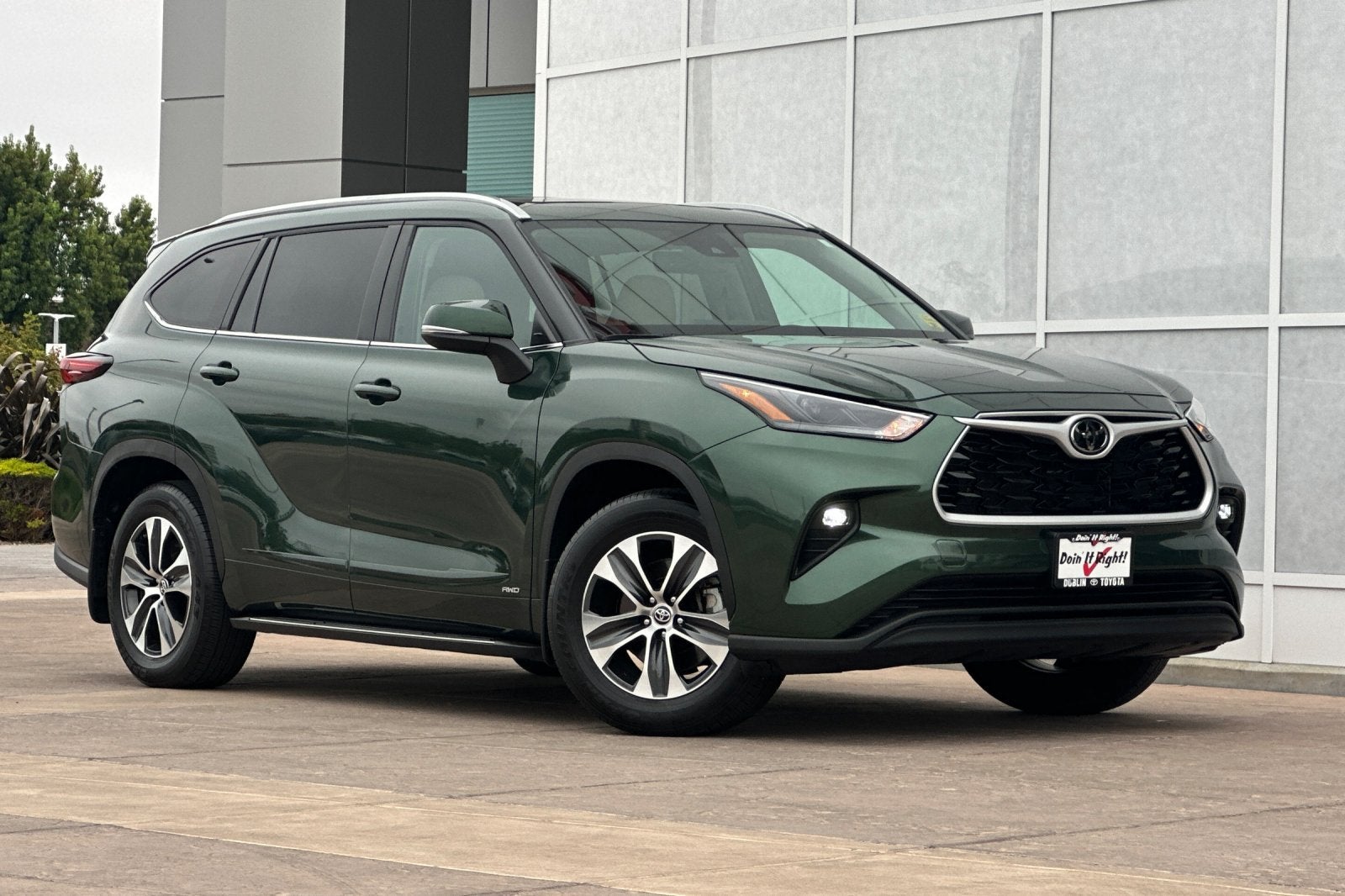 2025 Toyota Highlander Hybrid XLE