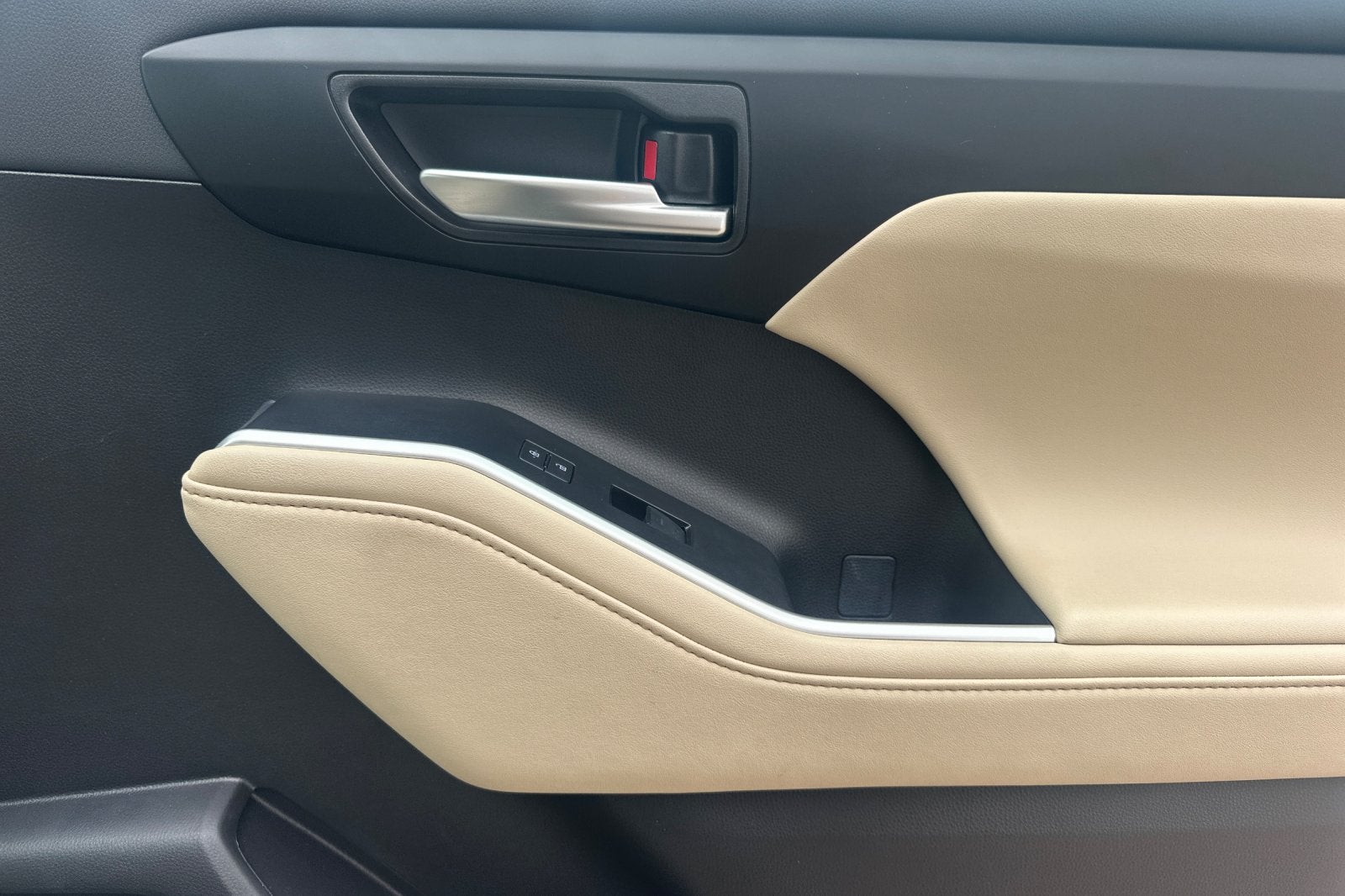 2025 Toyota Highlander Hybrid XLE