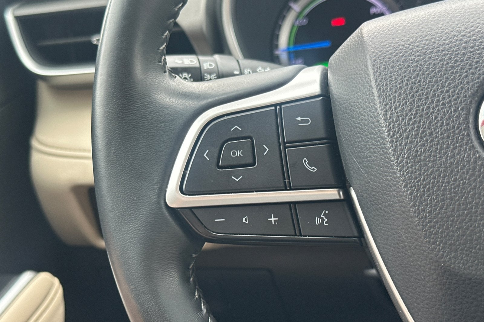 2025 Toyota Highlander Hybrid XLE