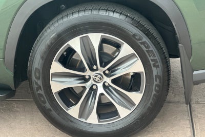 2025 Toyota Highlander Hybrid XLE
