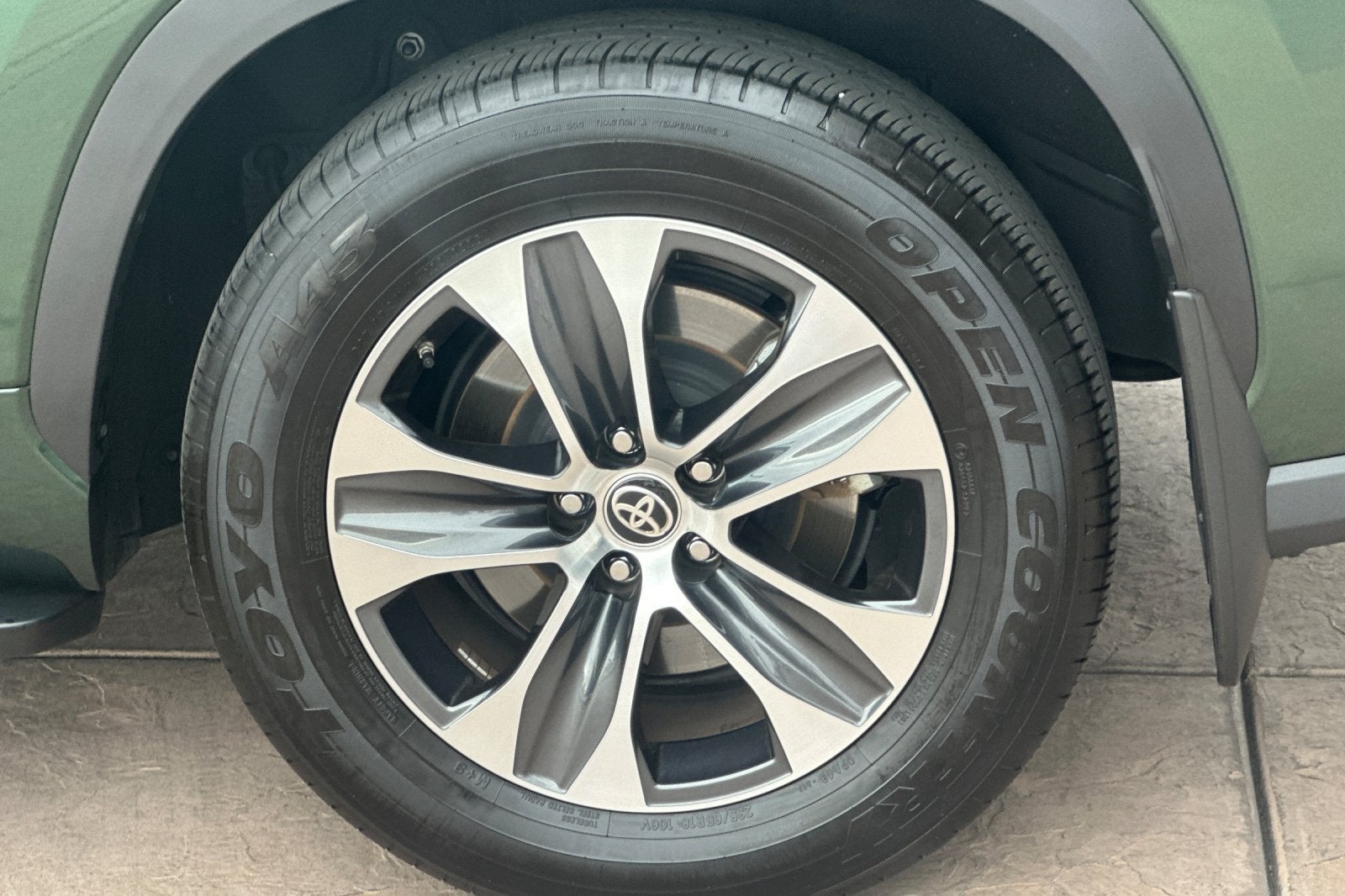 2025 Toyota Highlander Hybrid XLE