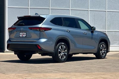 2023 Toyota Highlander Hybrid XLE