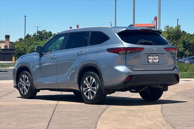 2023 Toyota Highlander Hybrid XLE