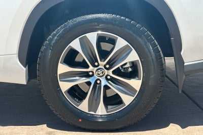 2024 Toyota Highlander Hybrid XLE