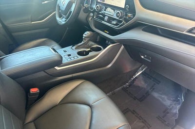 2024 Toyota Highlander Hybrid XLE