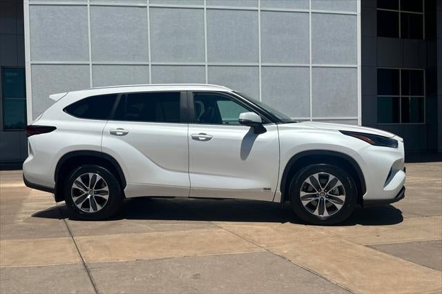 2024 Toyota Highlander Hybrid XLE