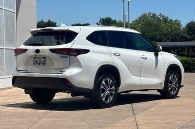 2024 Toyota Highlander Hybrid XLE
