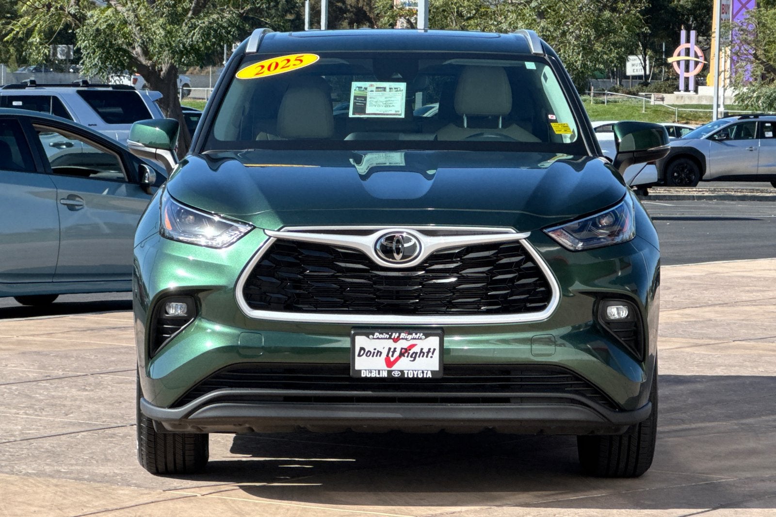 2025 Toyota Highlander Hybrid XLE