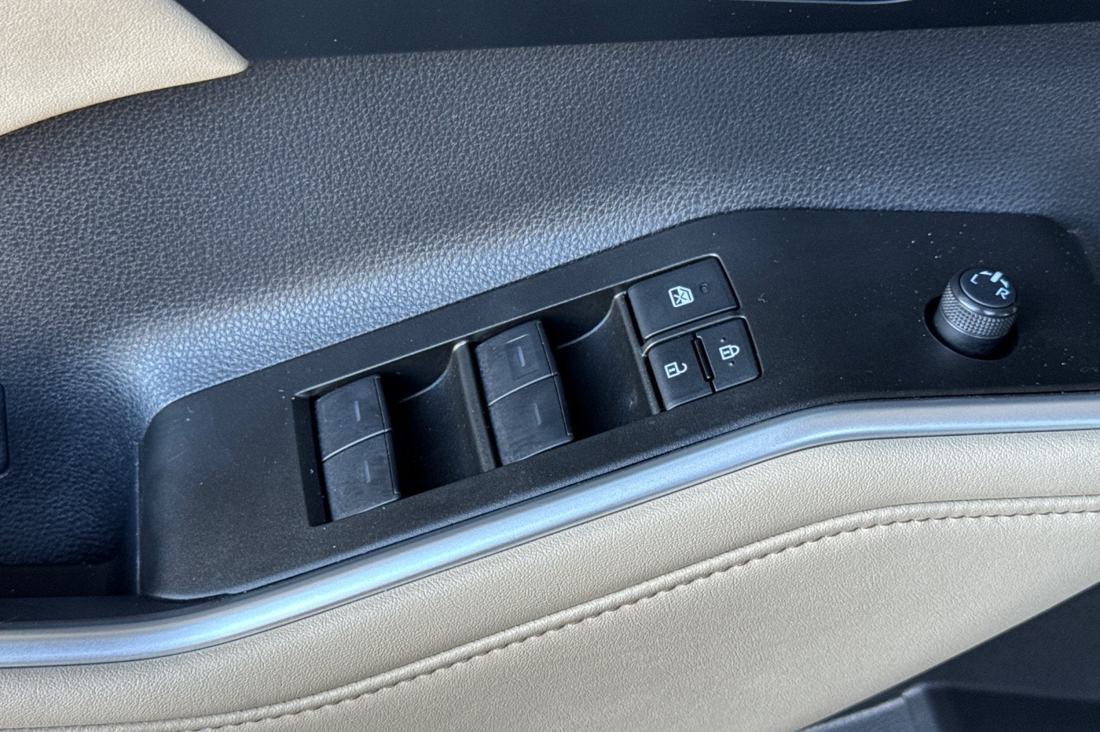 2025 Toyota Highlander Hybrid XLE