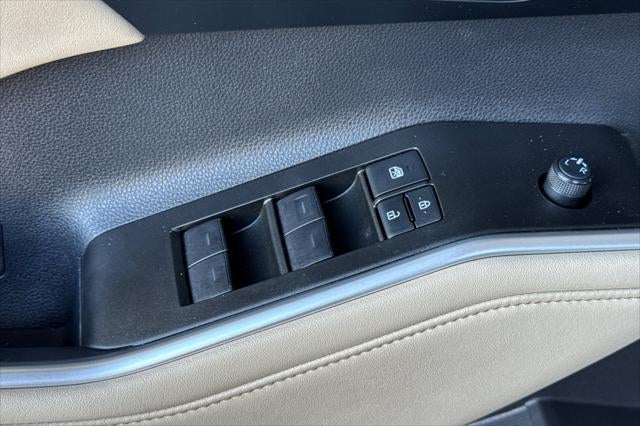 2025 Toyota Highlander Hybrid XLE