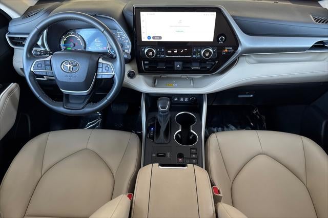 2025 Toyota Highlander Hybrid XLE