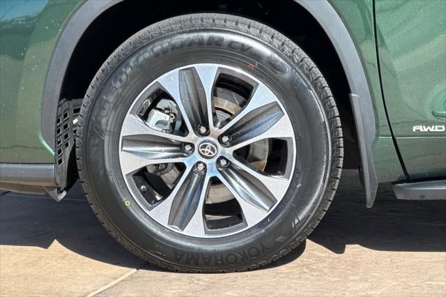 2025 Toyota Highlander Hybrid XLE