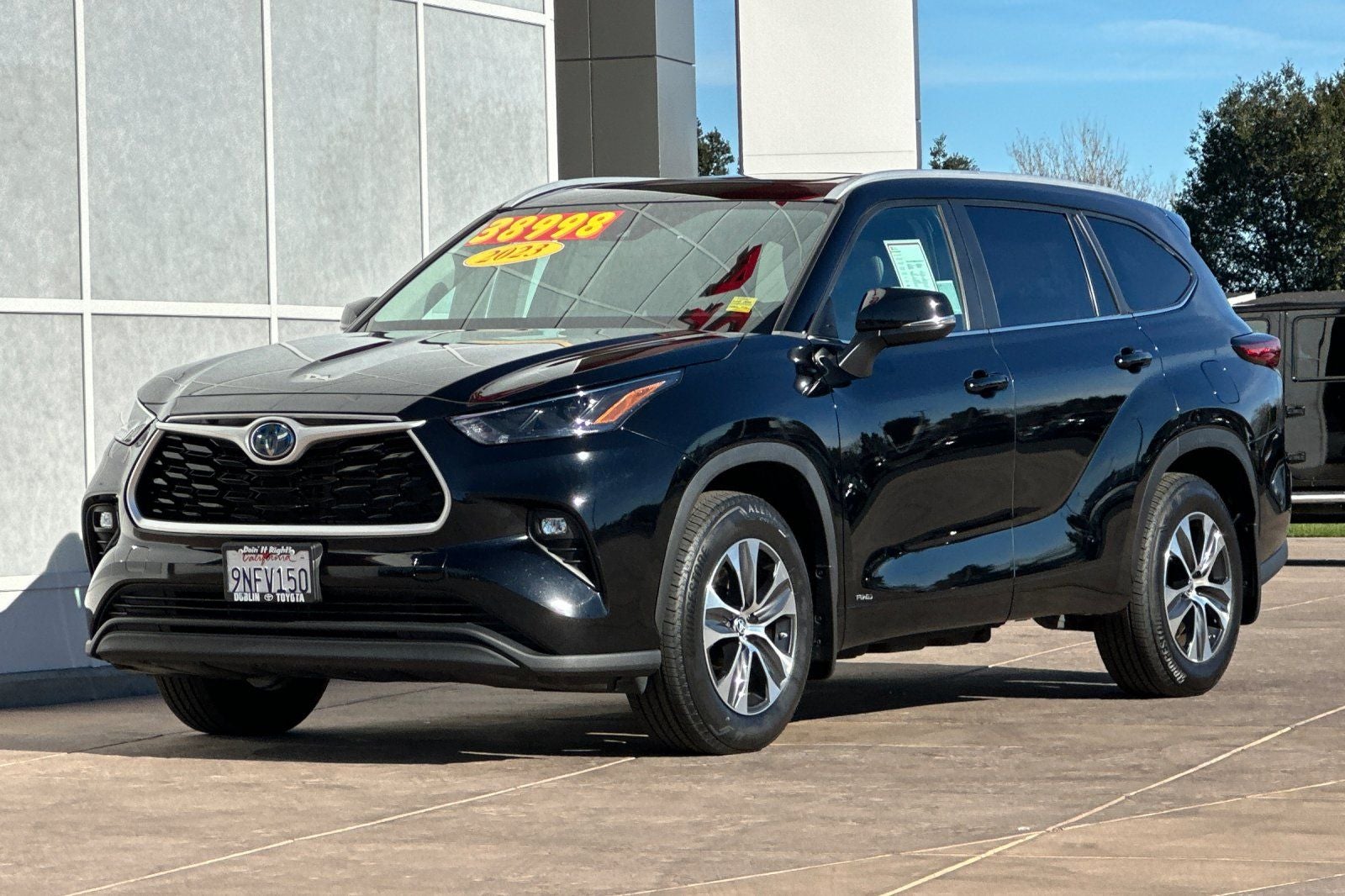 2023 Toyota Highlander Hybrid XLE