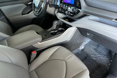 2023 Toyota Highlander Hybrid XLE