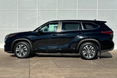 2023 Toyota Highlander Hybrid XLE