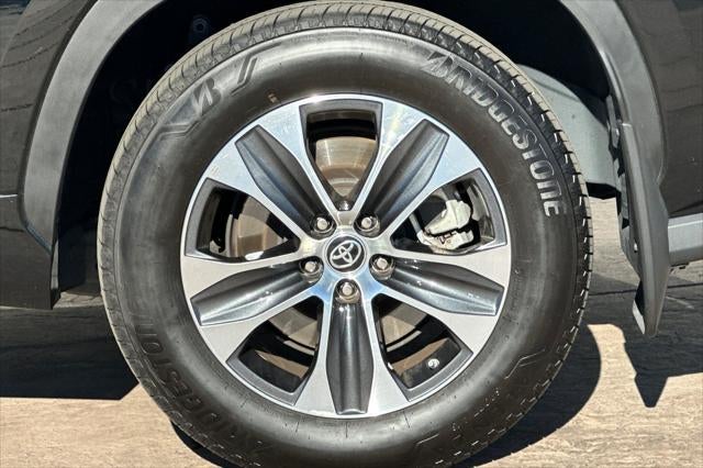 2023 Toyota Highlander Hybrid XLE