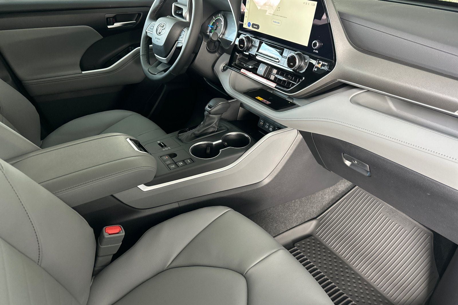 2026 Toyota Highlander Hybrid XLE