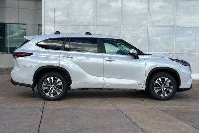 2026 Toyota Highlander Hybrid XLE