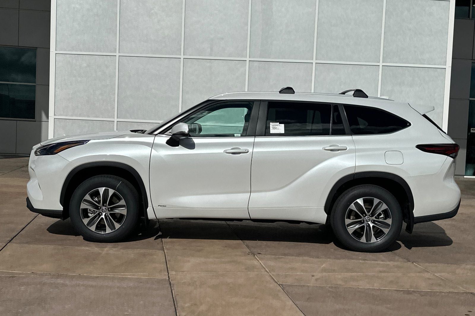 2026 Toyota Highlander Hybrid XLE