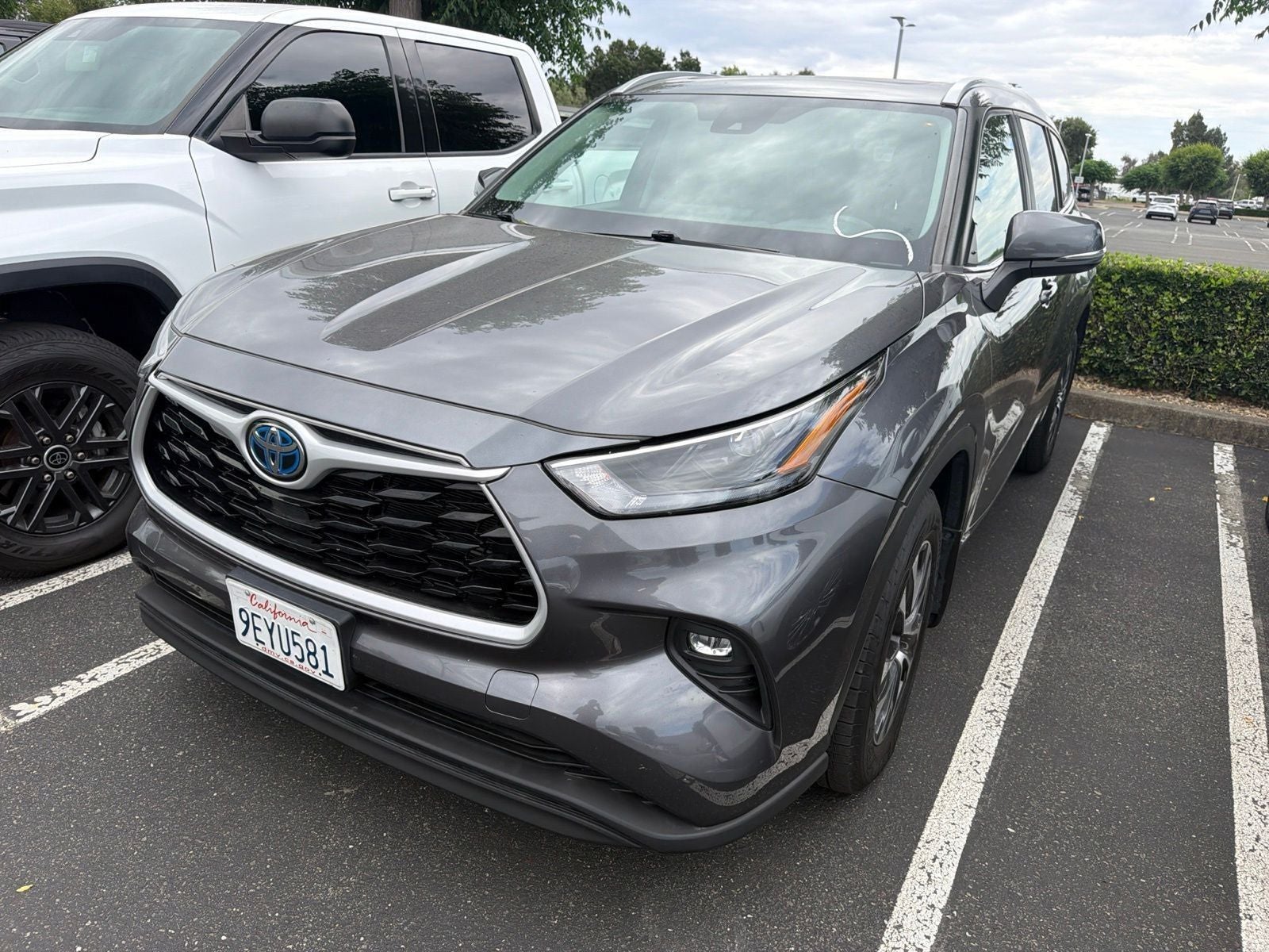 2023 Toyota Highlander Hybrid XLE