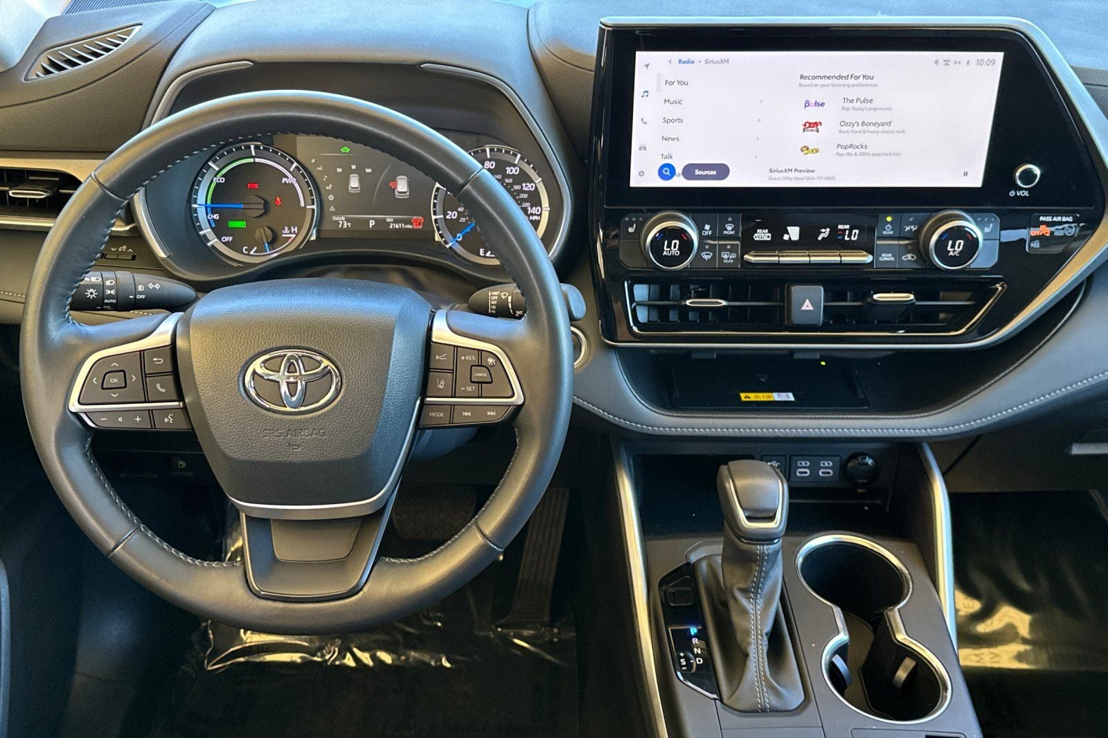 2024 Toyota Highlander Hybrid XLE