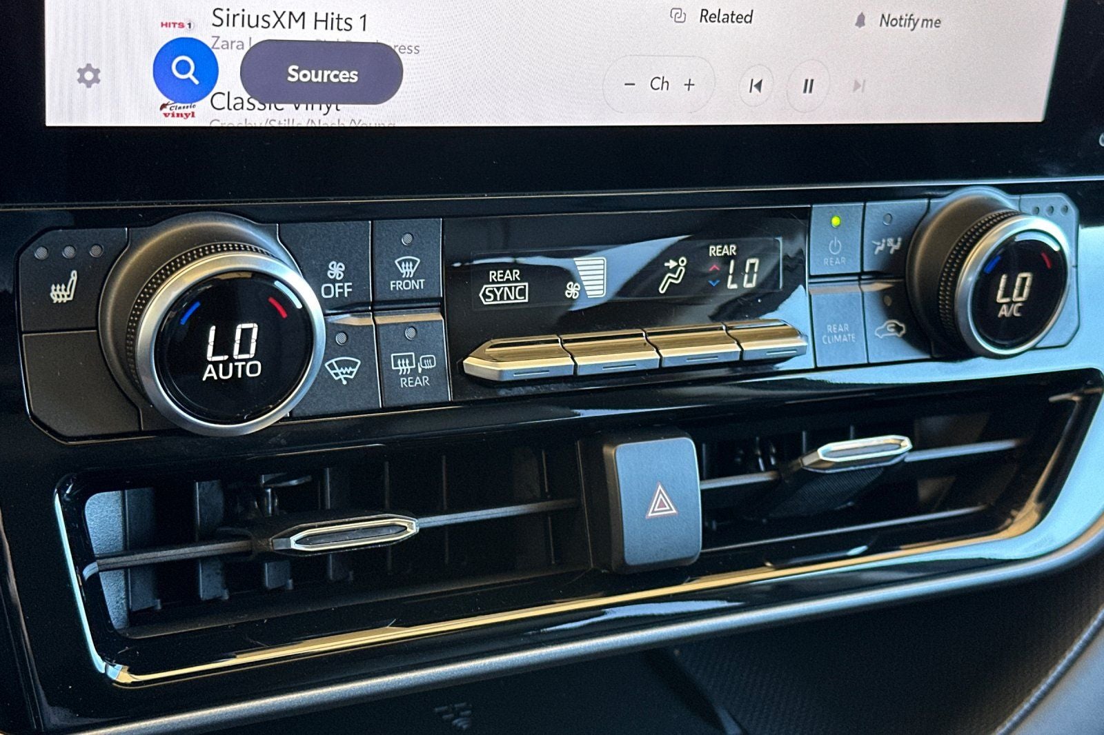 2024 Toyota Highlander Hybrid XLE