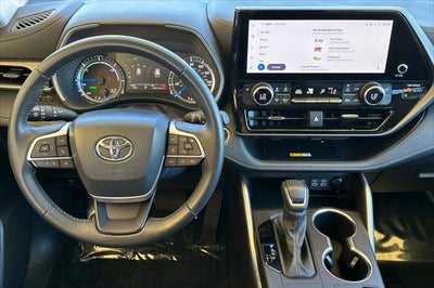 2024 Toyota Highlander Hybrid XLE
