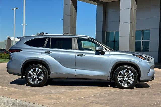 2024 Toyota Highlander Hybrid XLE