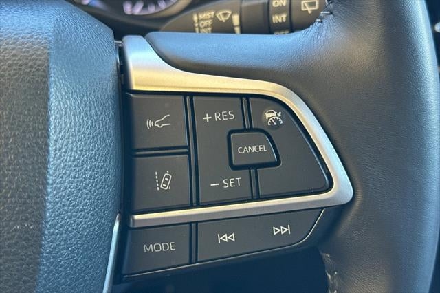 2024 Toyota Highlander Hybrid XLE