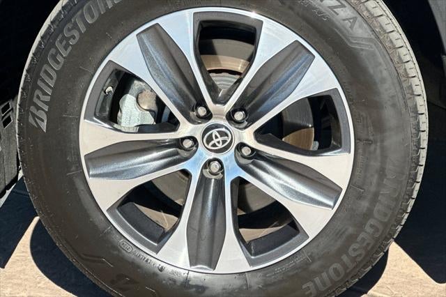 2024 Toyota Highlander Hybrid XLE