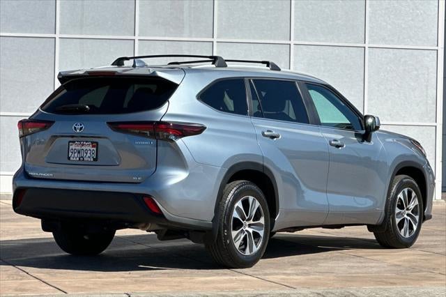 2024 Toyota Highlander Hybrid XLE