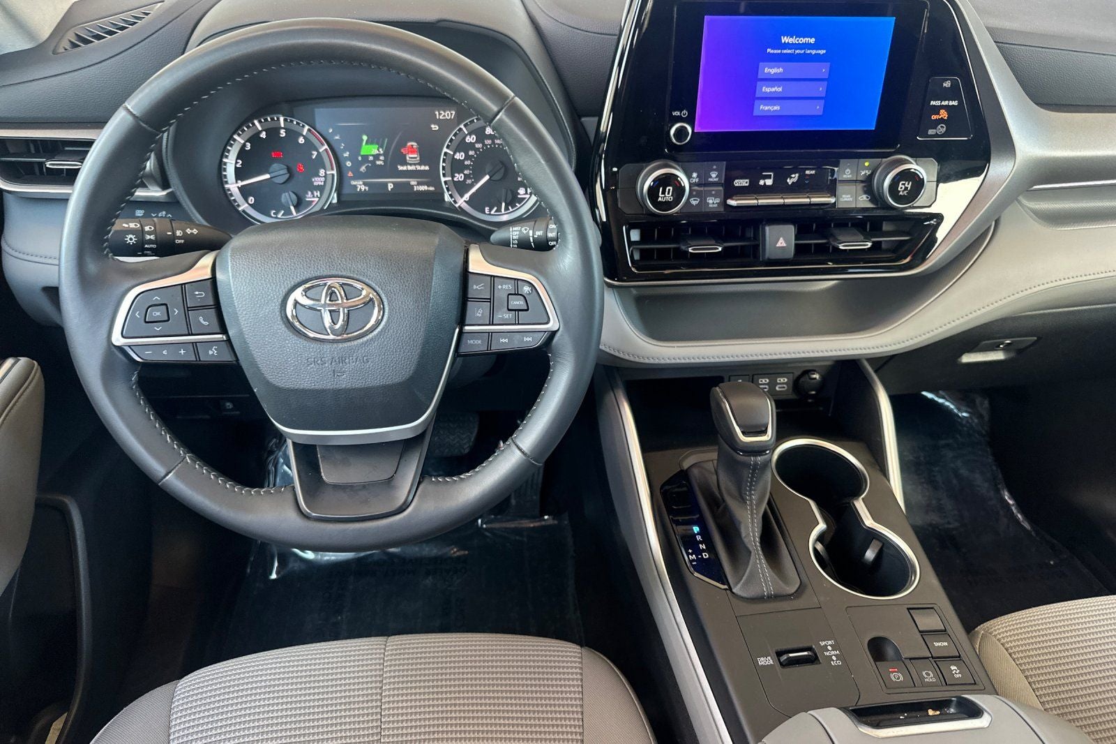 2023 Toyota Highlander LE