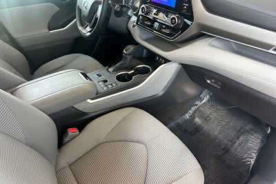 2023 Toyota Highlander LE