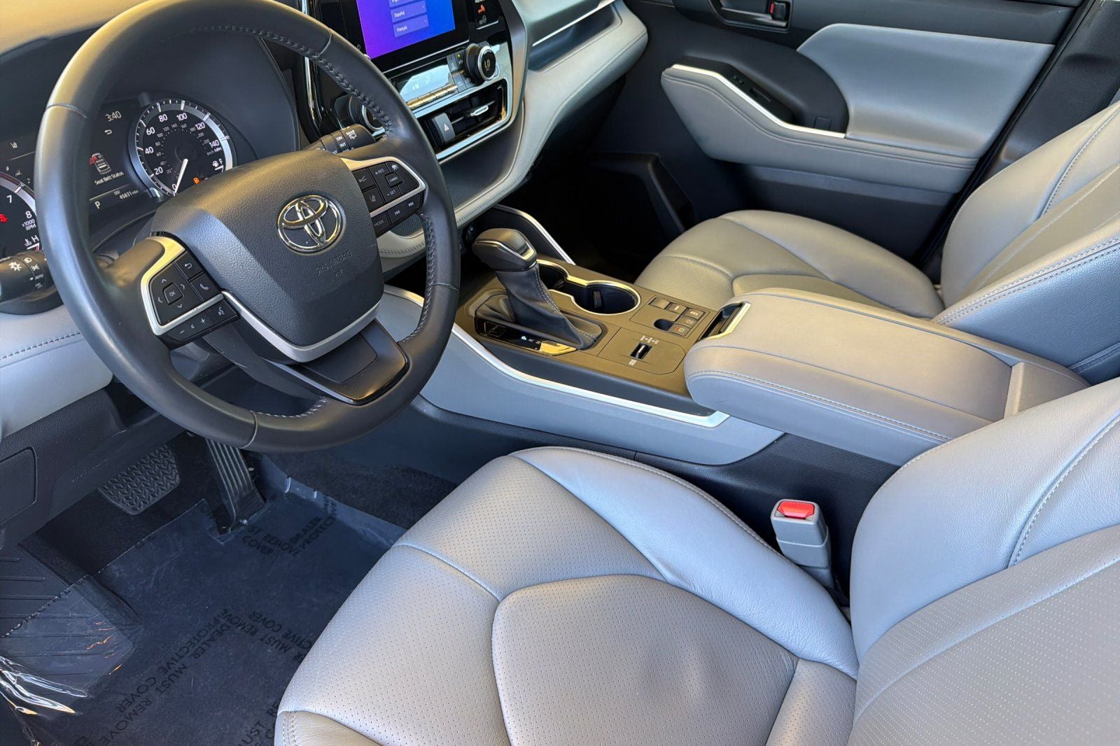 2023 Toyota Highlander LE